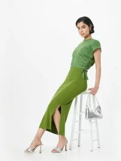 AllSaints T-shirts T-shirt MIRA Femme Pomme -AllSaints Magasin D'usine 925a822e92ba90cc659a46b47fb5b1b4